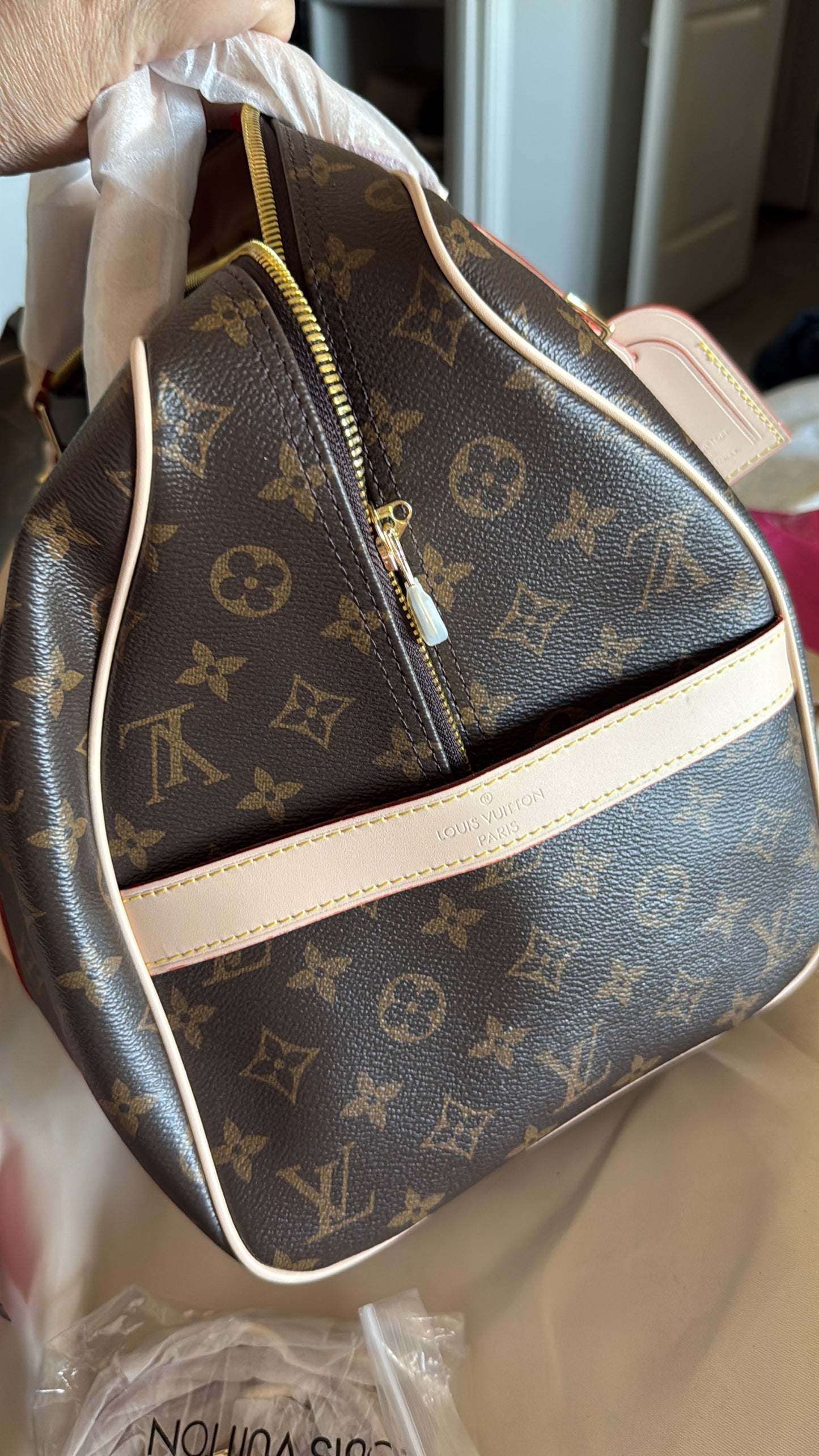 Brown small duffle high quality